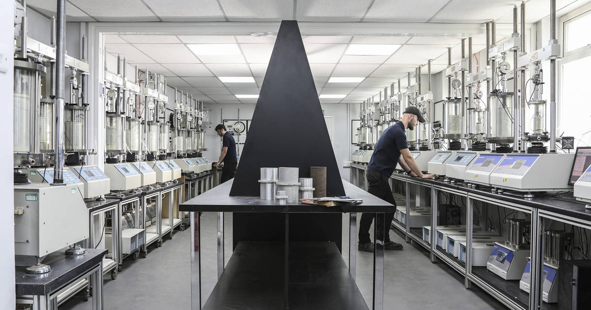 Phenna Group | Simtec Acquisition