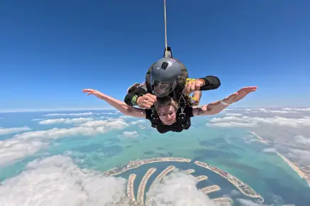 Stephanie Holloway - Skydive Stephanie Holloway - Skydive